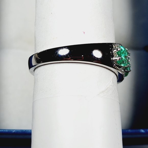 AAA African Emerald Natural White Zircon band ring in Plat/925SS 1.20 ct size 8 - Picture 5 of 6